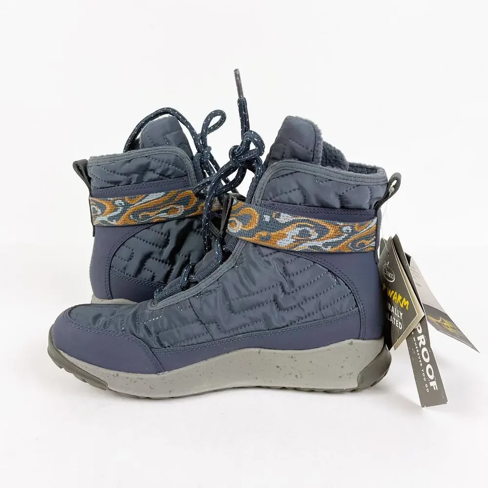 CHACO Women's Borealis Quilt Snow Boots 6.5 Denim Blue Waterproof NWT